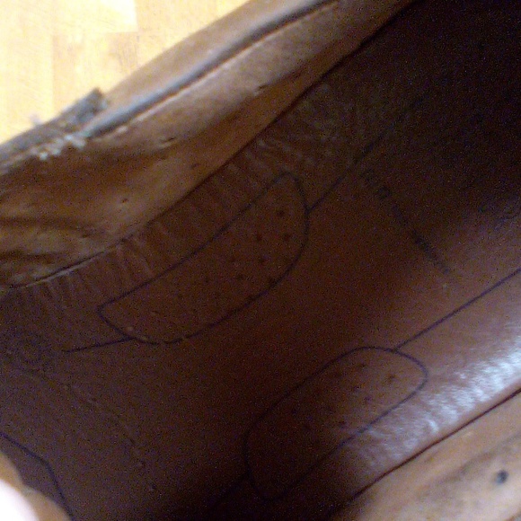 Like New Men's Clarks Active Air - Picture 7 of 8